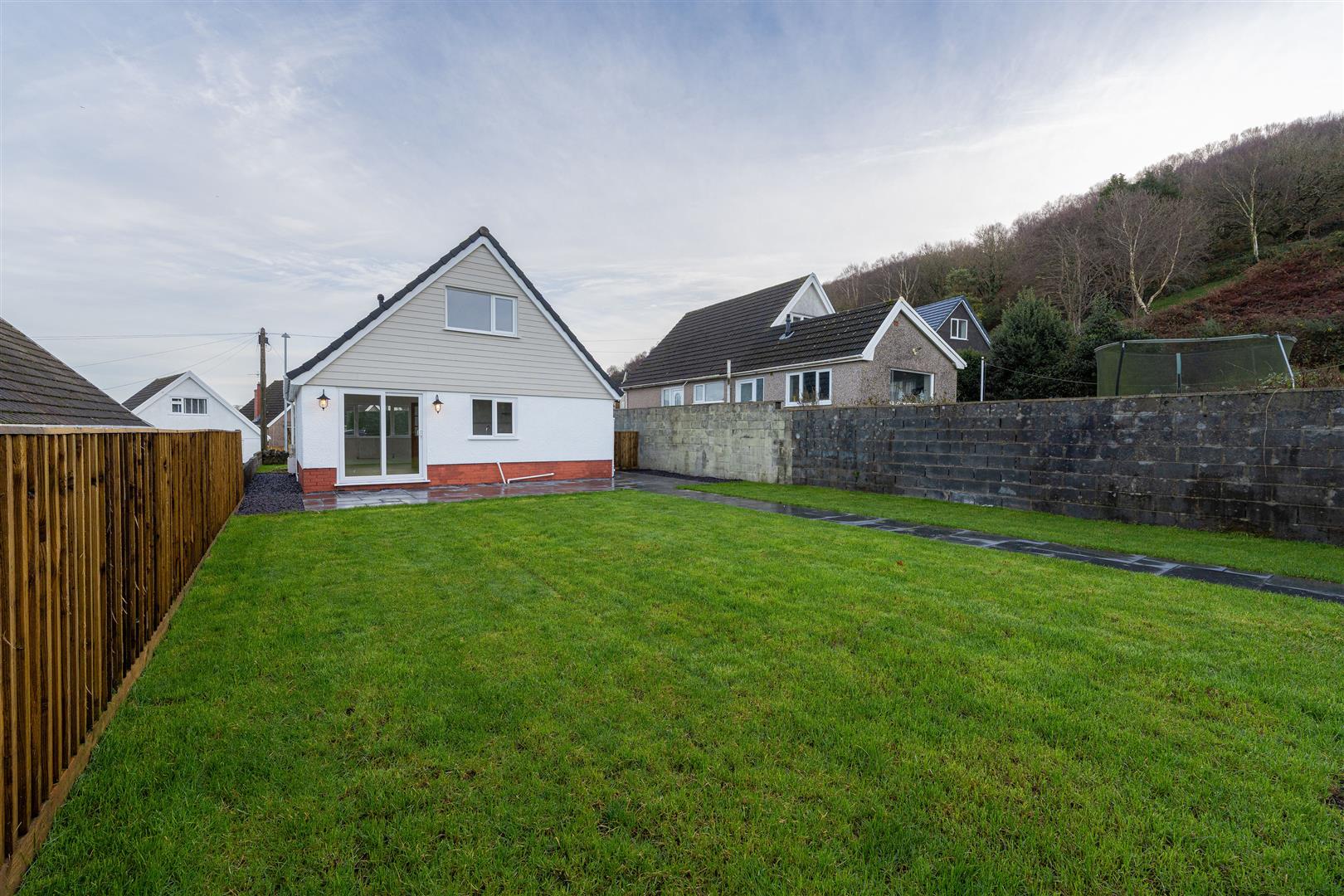 Graig-Y-Coed, Penclawdd, Swansea, SA4 3RL